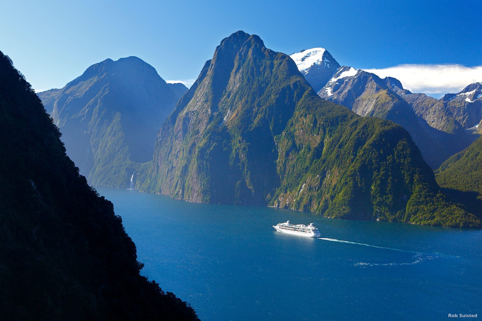 Milford Sound, New Zealand - Trips and Tramps